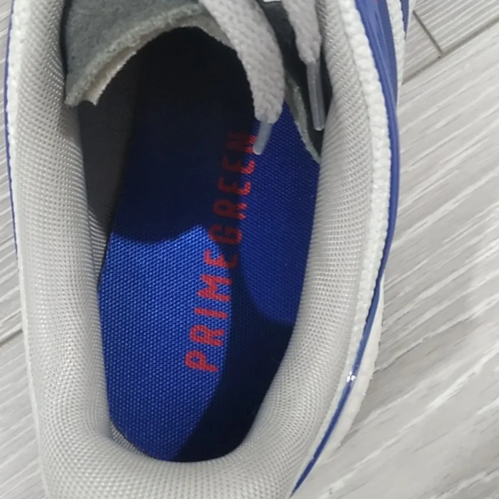 Mens Adidas US 10 - Picture 3 of 6